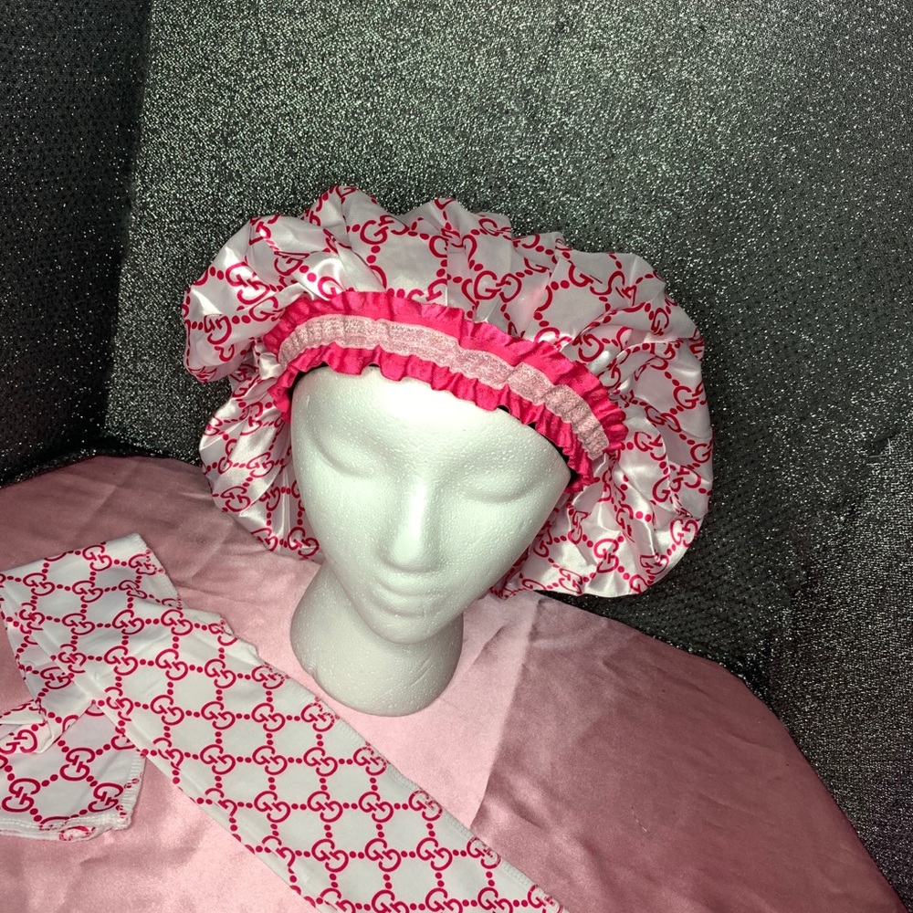 Bonnets - Picture 3 of 6